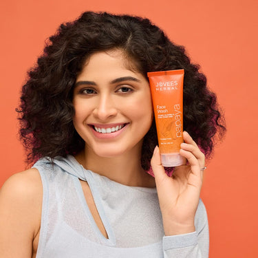 Jovees Herbal Papaya Face Wash For Glowing and Clear Skin with Papaya & Bilberry fruit Ext | Gentle Cleanser For Brightens Skin, Removes Pigmentation & Dark Spots | Suitable For All Skin Types - 120ML